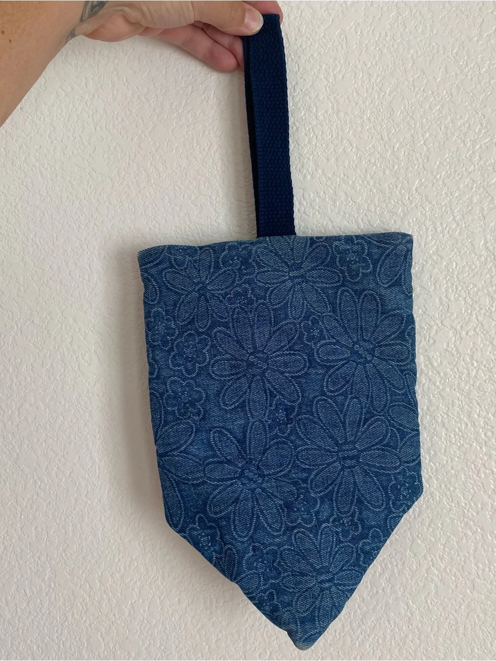 Homemade hobby triangle zipper fabric pouch floral shell with sheep lining